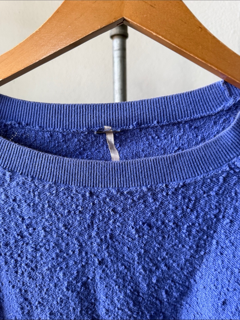 Free People Cropped Sweater Size Small - Picture 2 of 3